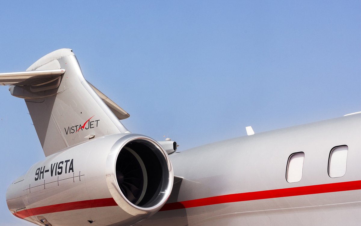 VistaJet получает восьмой Global 8000