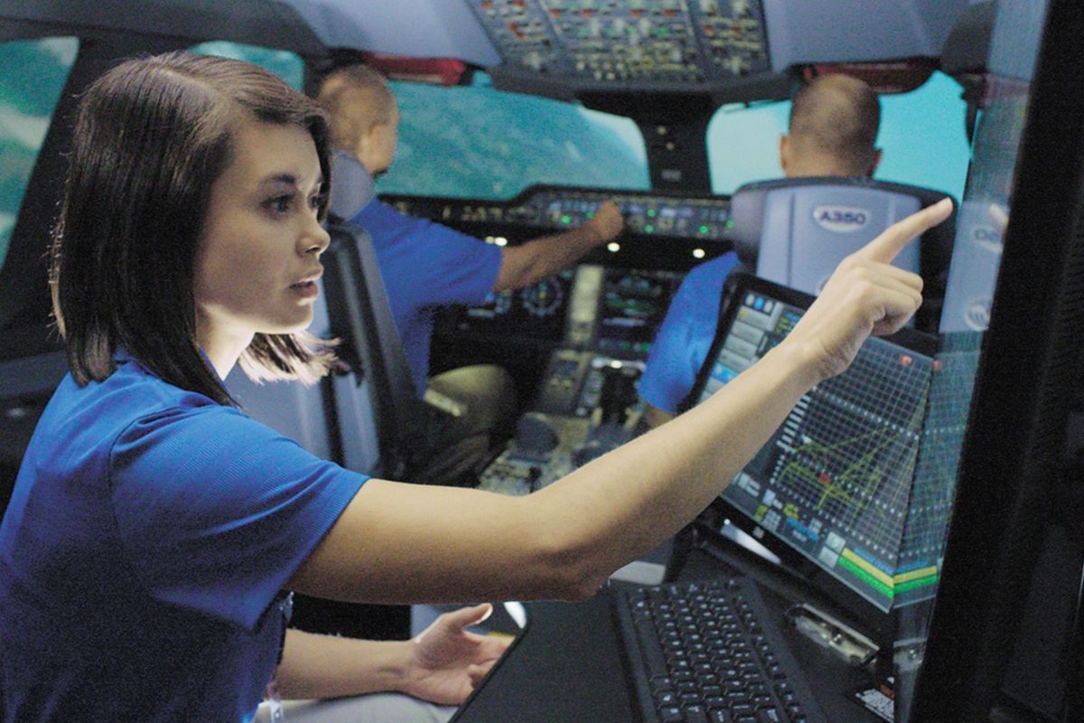 FlightSafety начинает подготовку пилотов на Gulfstream G700 в учебном центре Фарнборо