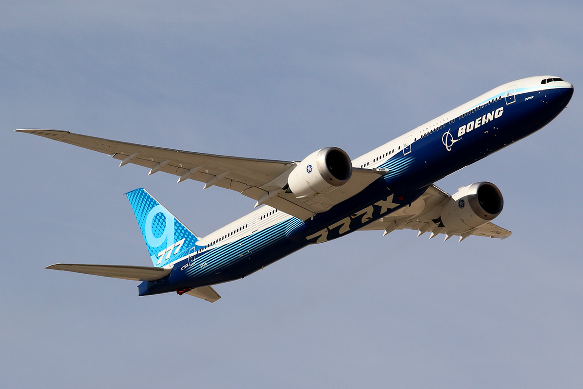 Первые Boeing 777-9 окрестили «ужасными подростками»