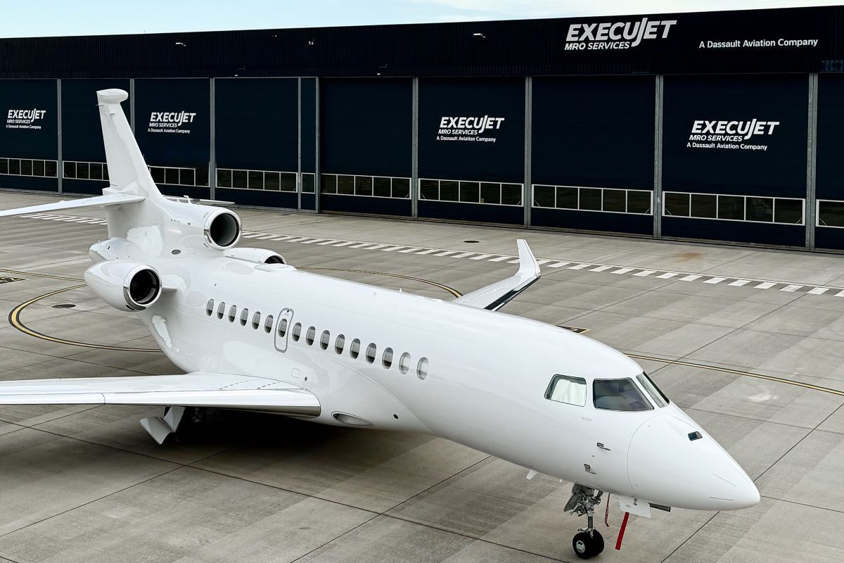 ExecuJet завершила первую установку системы Starlink на Falcon 8X
