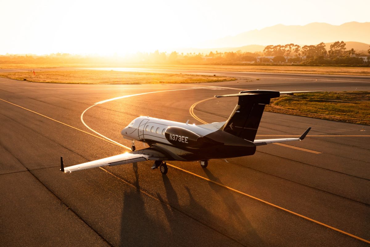 Embraer Phenom 300EV получил тройную сертификацию