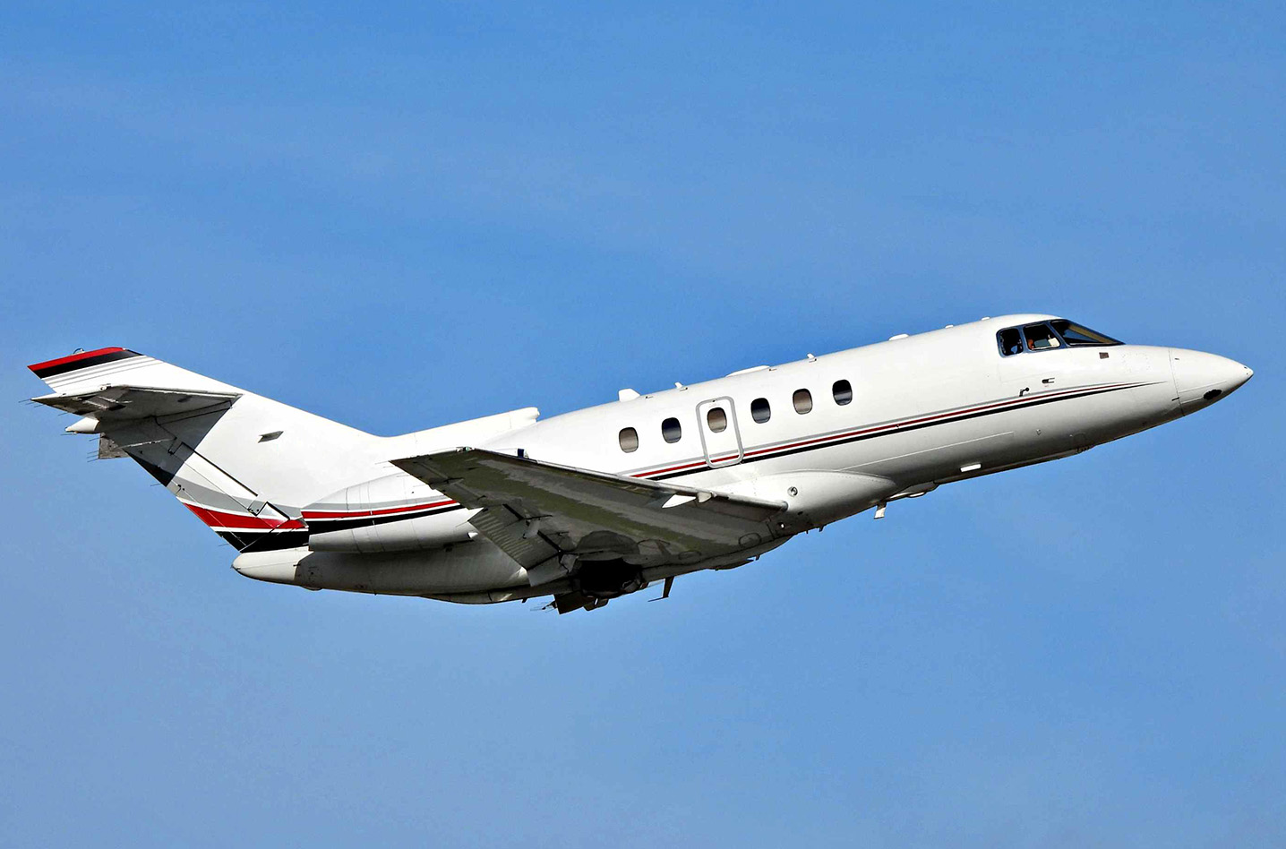 NTSB выпустила срочные рекомендации по безопасности самолётов Hawker