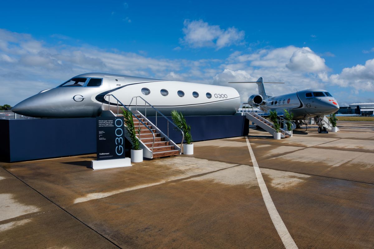 Gulfstream произвела фурор в Европе с дебютом G300 и G400 в Фарнборо