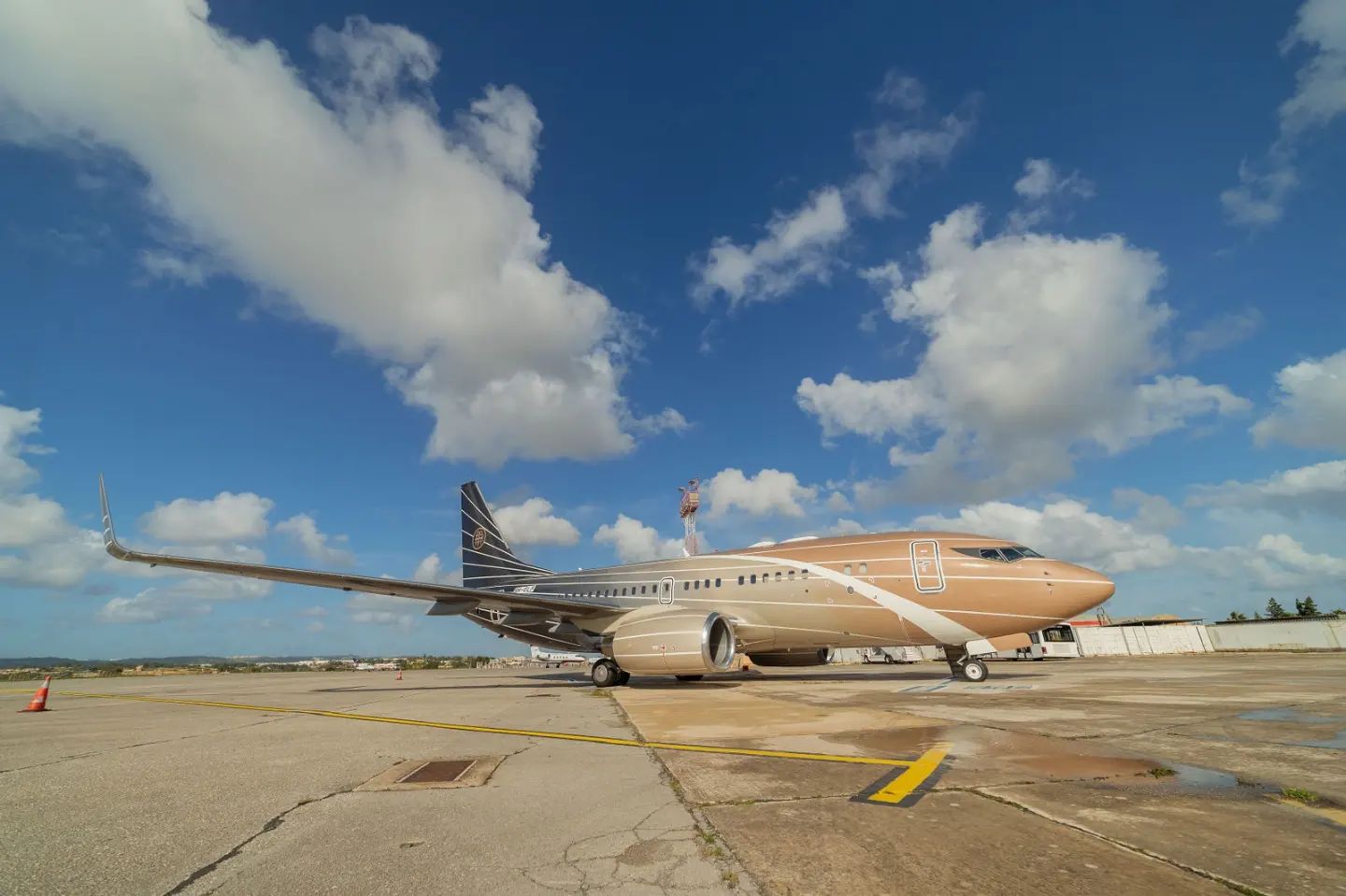 AirX ввел в эксплуатацию BBJ