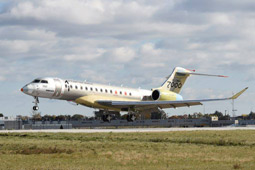 Global 7000 совершил первый полет