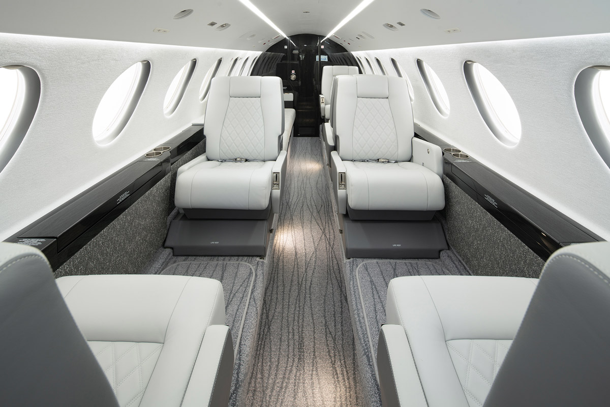 Duncan Aviation: вторая жизнь Falcon 50