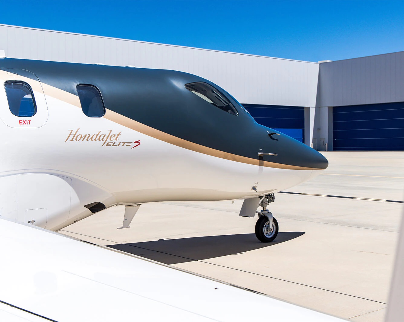 flyExclusive приобретет Jet.AI
