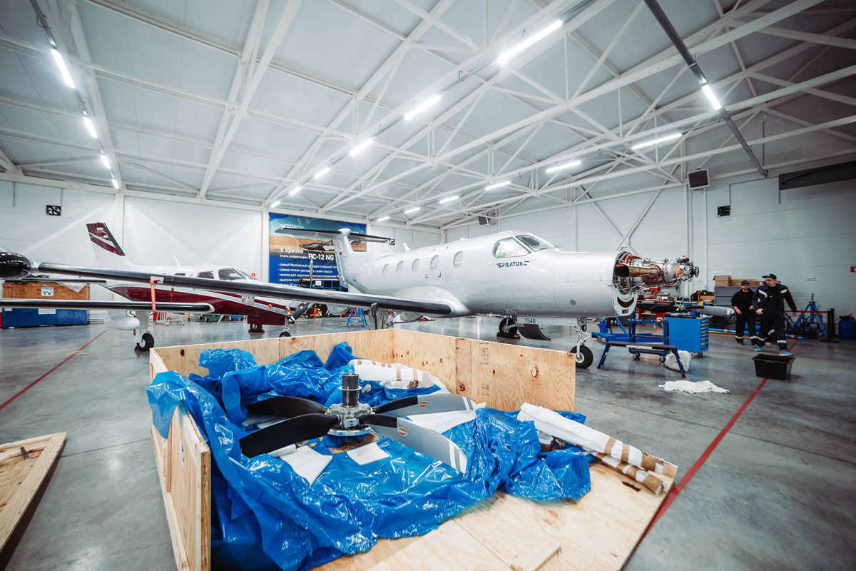 Установка композитного пропеллера на Pilatus PC-12NG в ноябре 2021