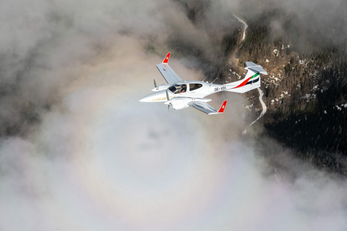 Emirates выбрала Diamond DA42-VI в качестве «учебной парты»