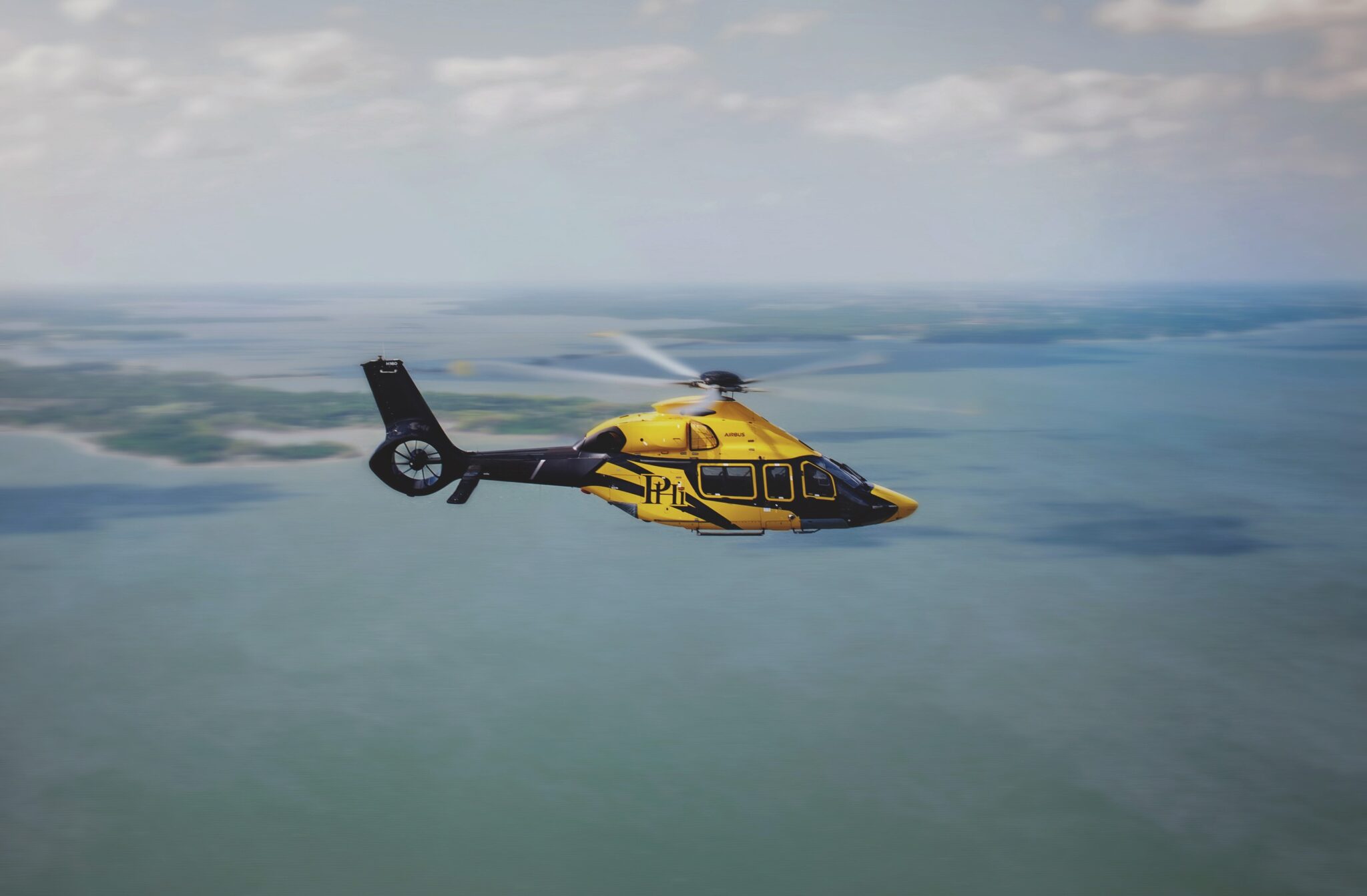 H160 долетел до Штатов