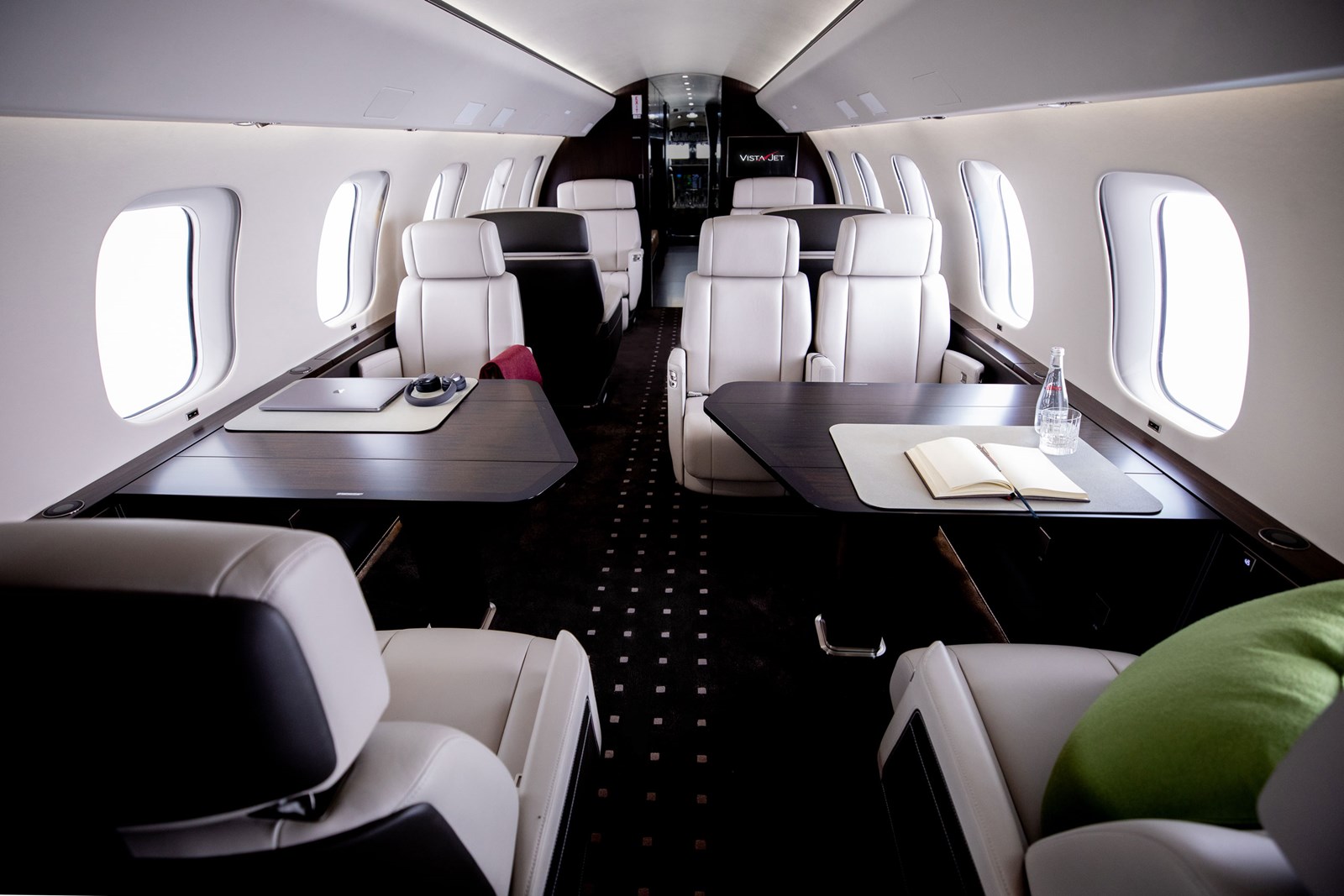 VistaJet увеличивает парк Global 7500
