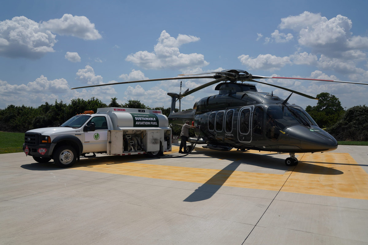 Bell 525 выполнил первый полет на SAF