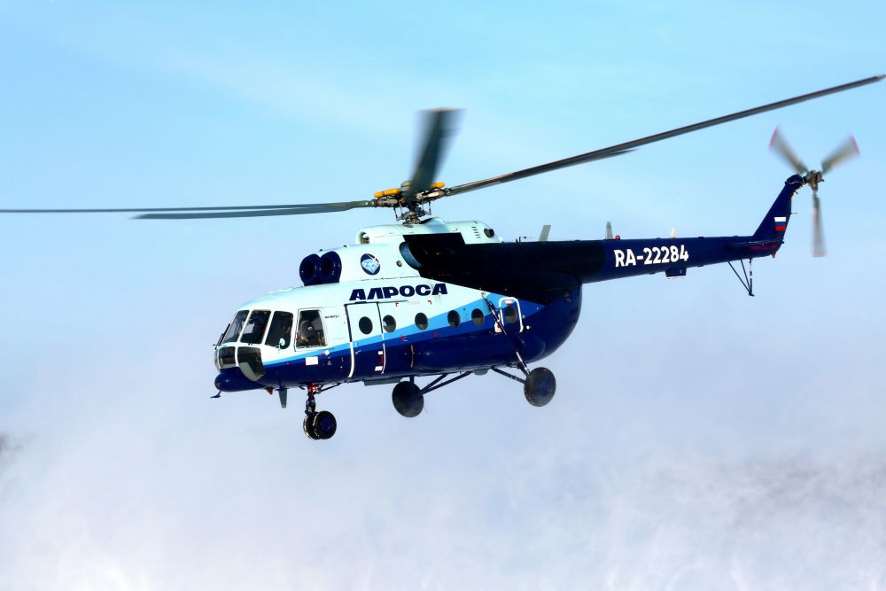 «Вертолеты России» поставили авиакомпании АЛРОСА новый вертолет Ми-8МТВ-1