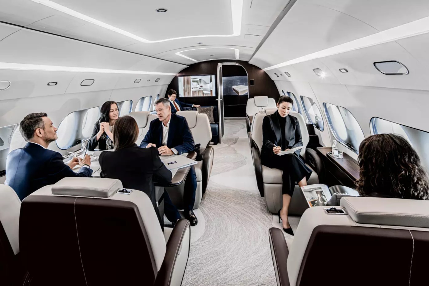 Gogo|Satcom Direct и Airbus завершают подписание многостороннего меморандума о взаимопонимании