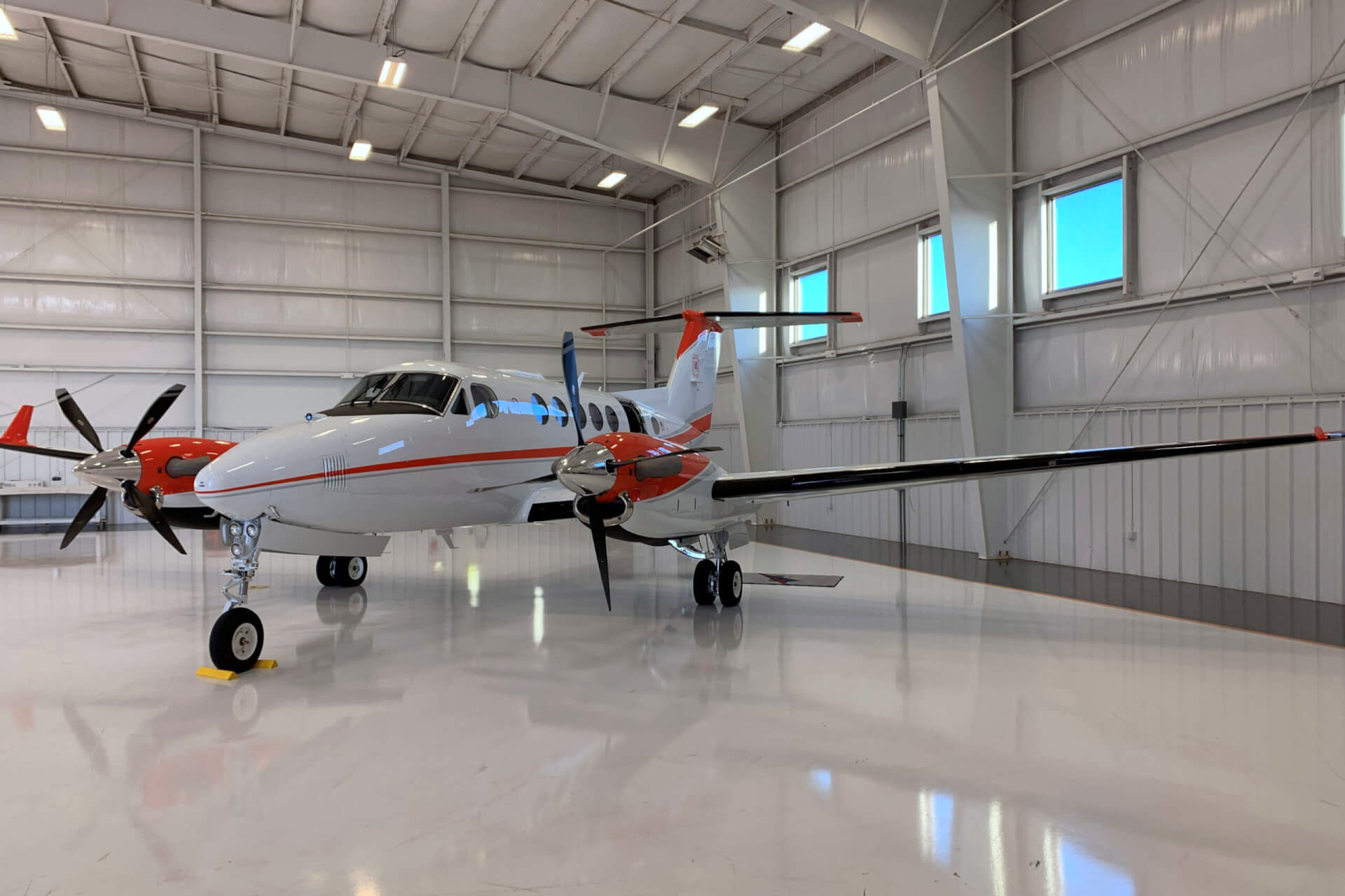 Textron Aviation поставил два самолета Beechcraft King Air 260 Лесной службе США