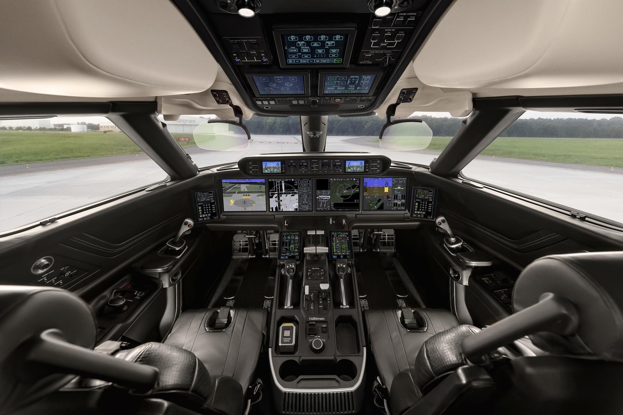Более 100 пилотов получили допуск на Gulfstream G700