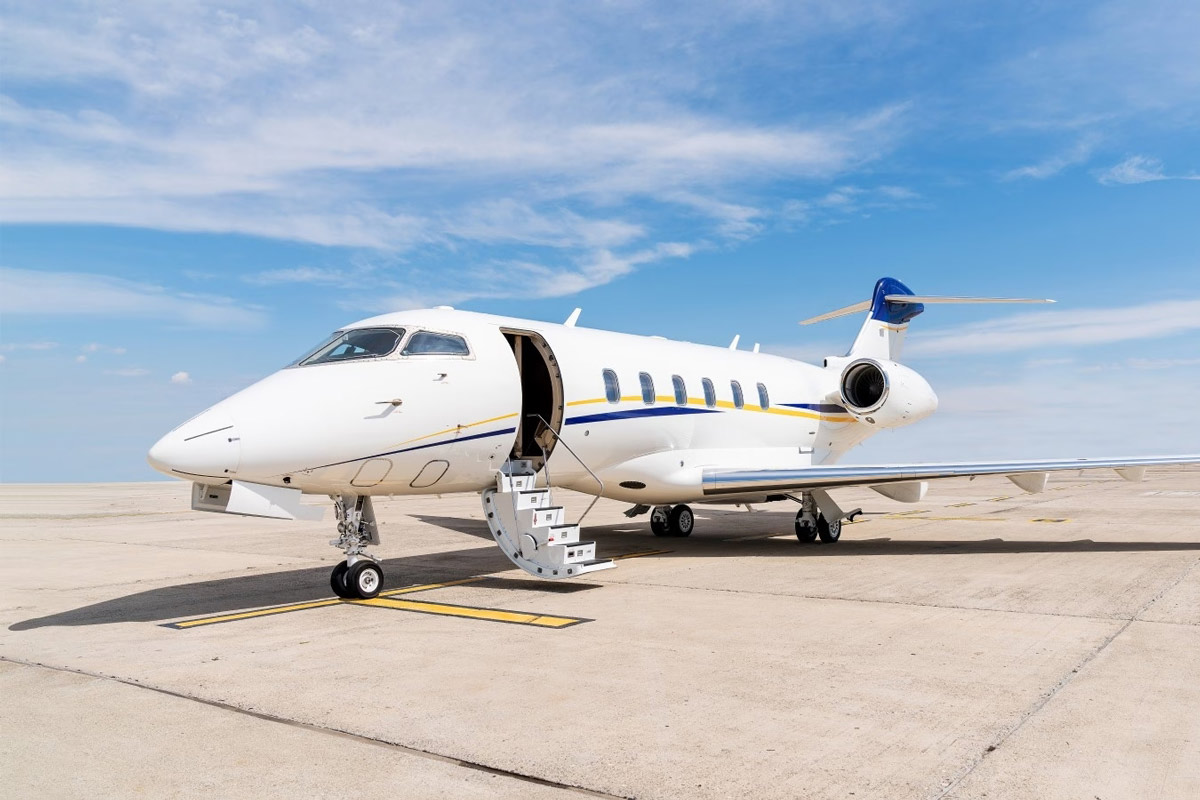 flyExclusive попробует Challenger 350 в качестве «долевого» джета