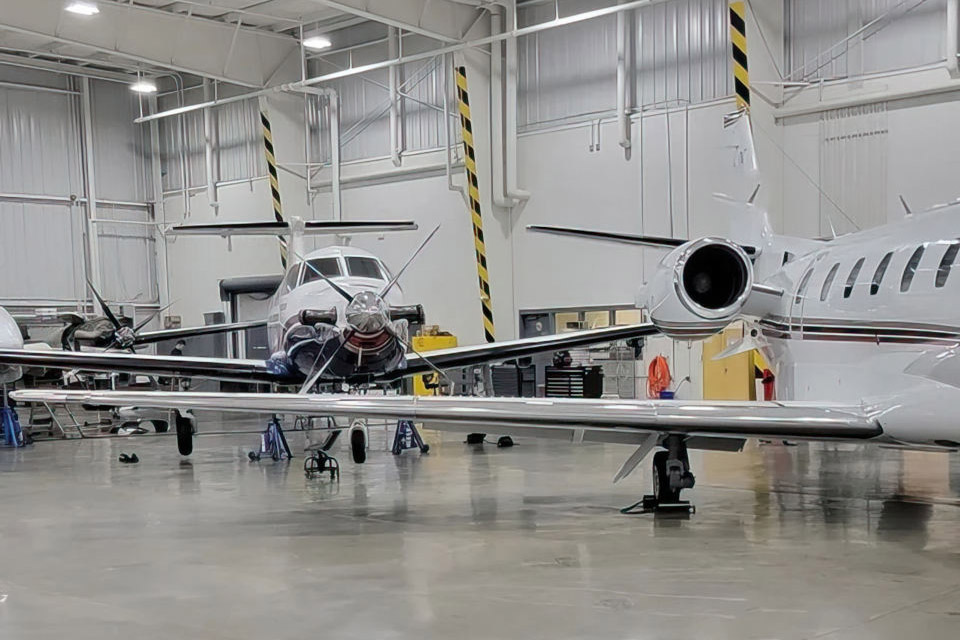 Davinci Jets оснастит большую часть управляемого парка средствами связи SmartSky