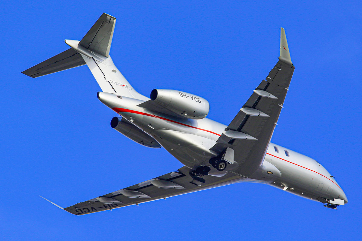 VistaJet оформила заказ на 10 Challenger 350