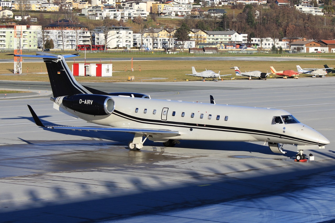Air Hamburg «потерял» в России два джета