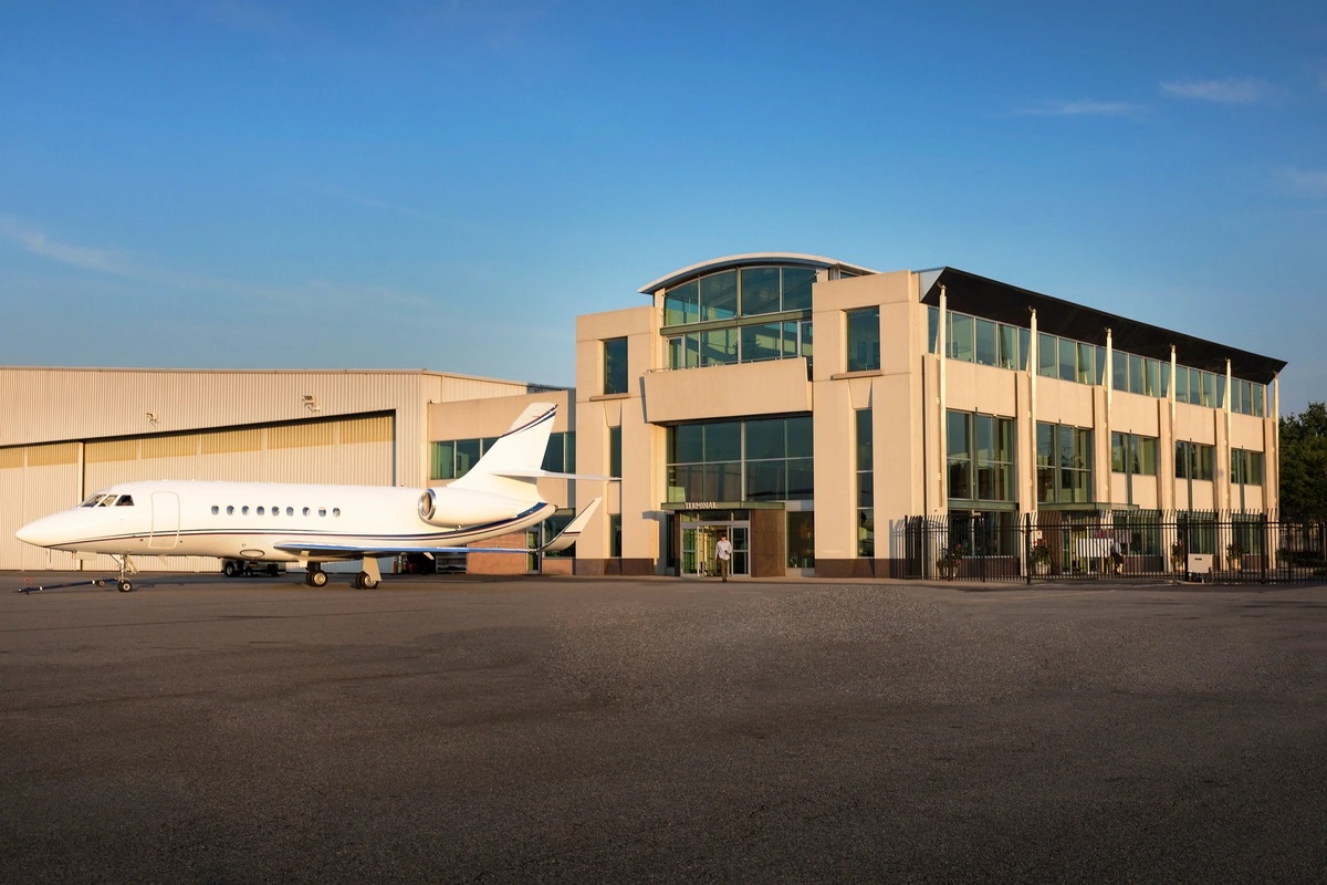 Signature Aviation «прикупила» очередной актив