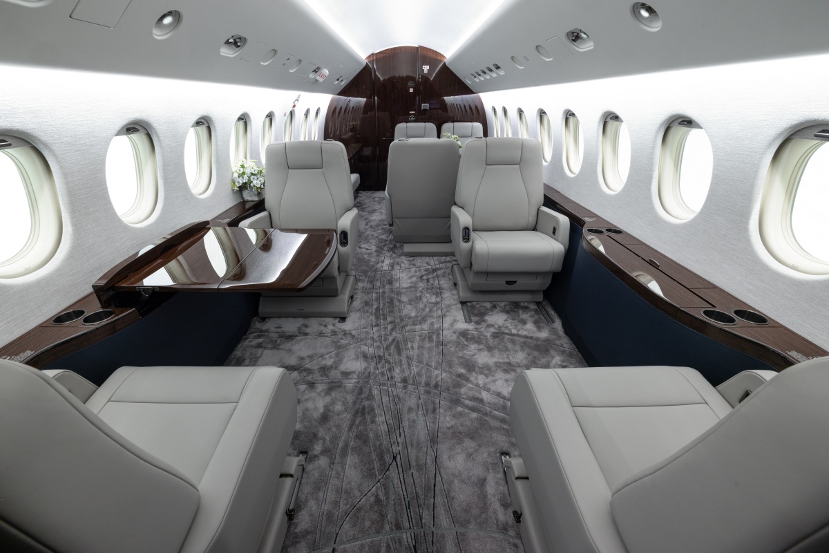 Duncan Aviation поставляет обновленный Falcon 2000EX