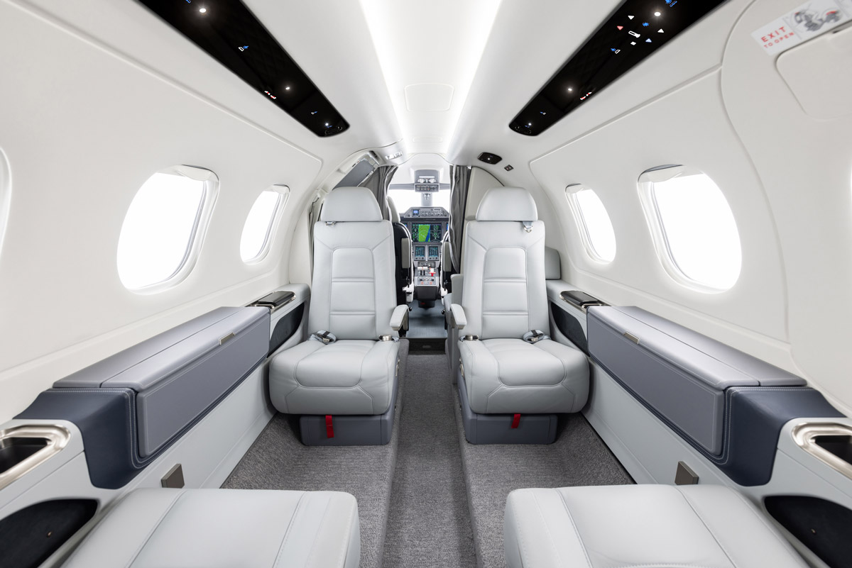 Embraer Phenom 100EX: взгляд изнутри