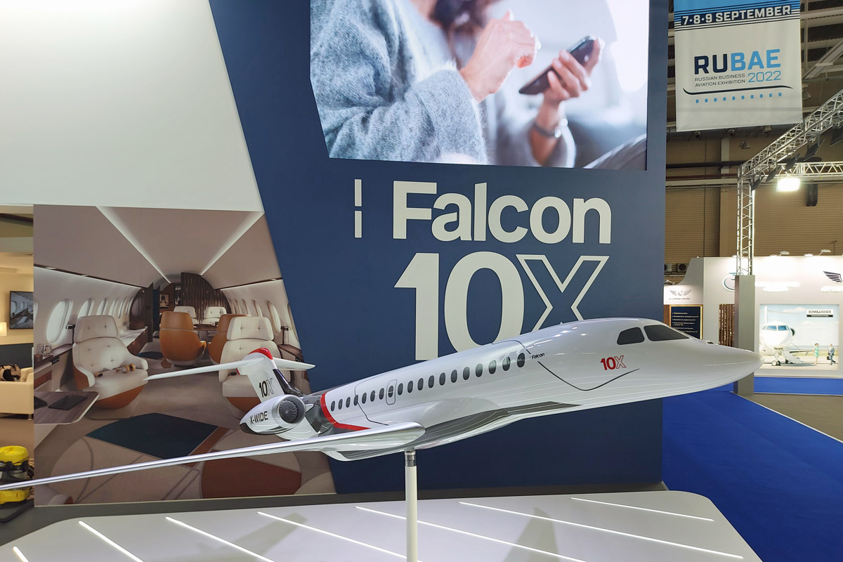 Российская авиакомпания BJET обсудила возможность покупки нового Falcon 10X