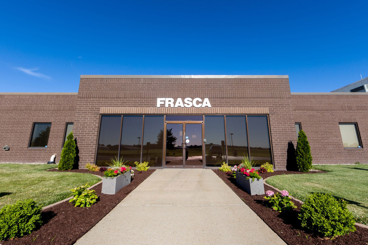 FlightSafety купила Frasca International