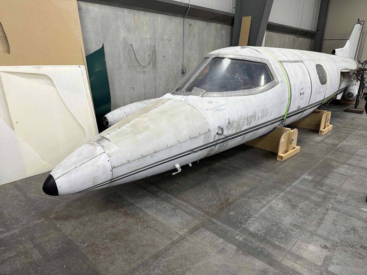 Исторический Learjet переезжает в ангар Bombardier
