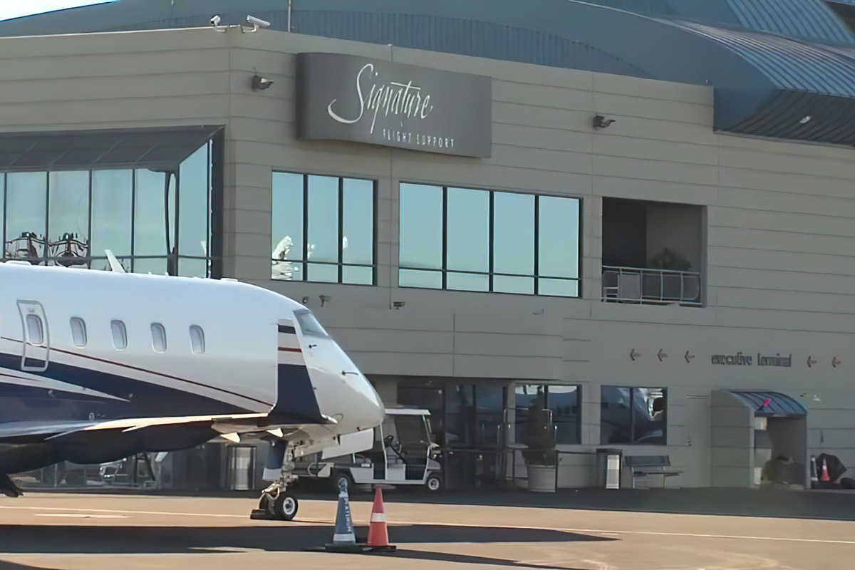 Signature Aviation: с финансами полный порядок