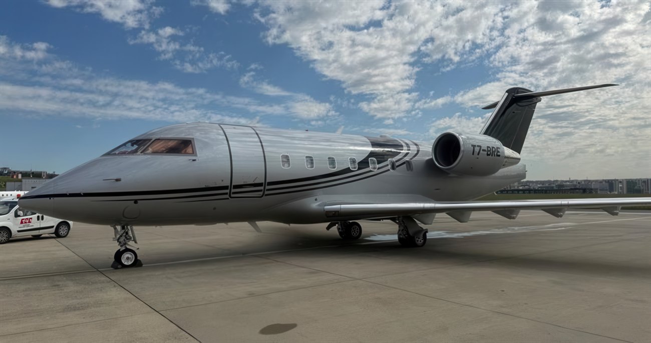Luxaviation San Marino     Challenger 604