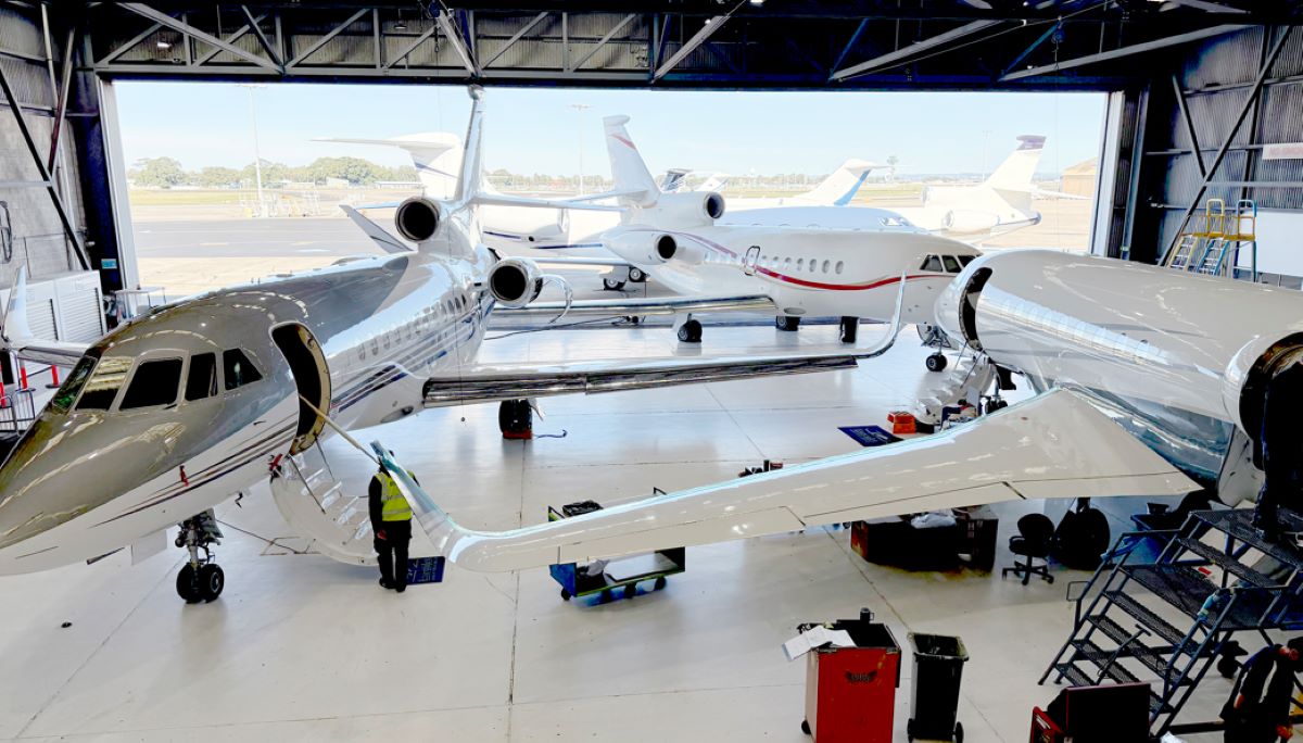 ExecuJet MRO Services в Сиднее одновременно обслуживает три самолета Falcon