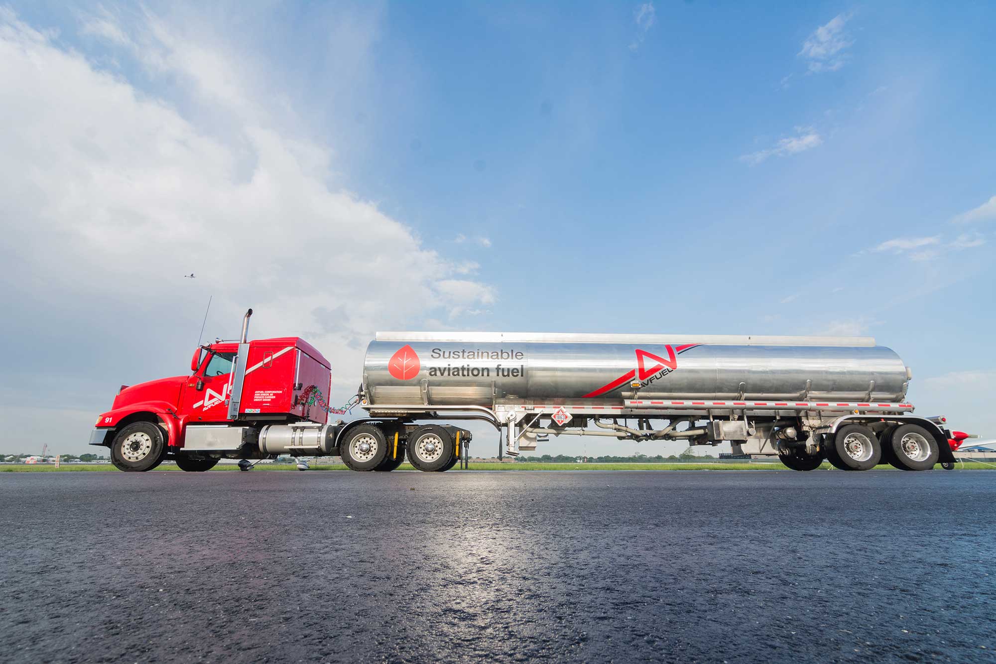 Avfuel заключила сделку о покупке 1 млрд галлонов SAF