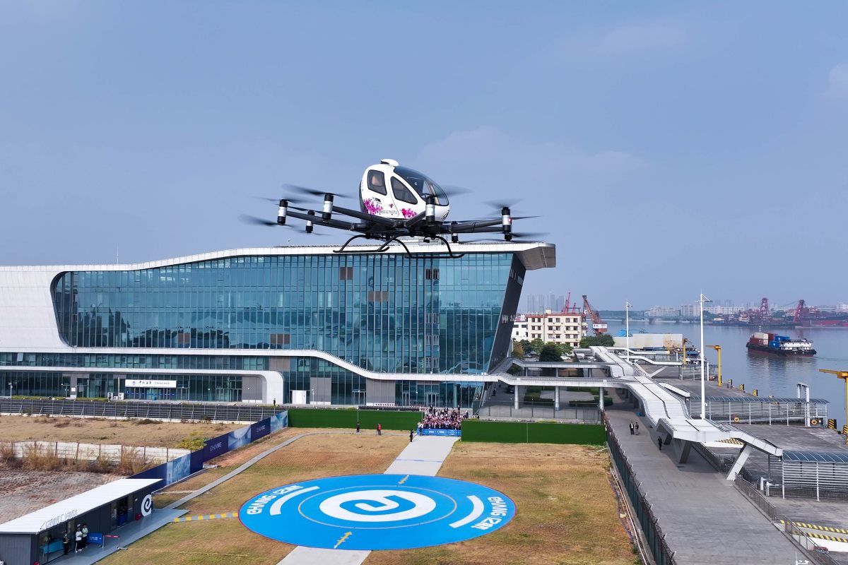 EHang получила китайские сертификаты эксплуатанта для полетов eVTOL EH216-S