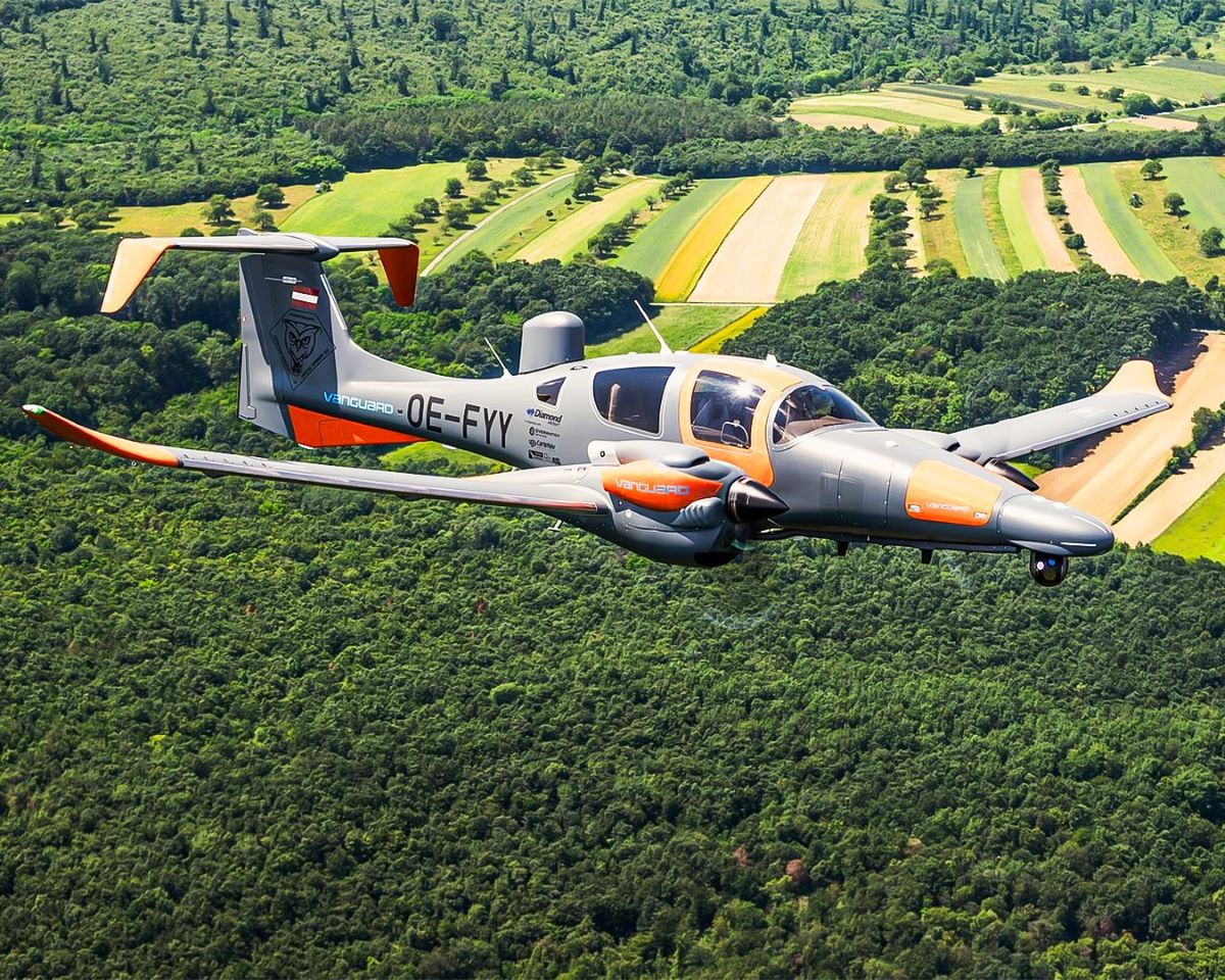 Diamond Aircraft получила контракт от Греции на поставку самолетов специального назначения