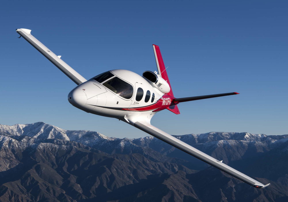 Cirrus Aircraft собирается провести IPO на Гонконгской бирже