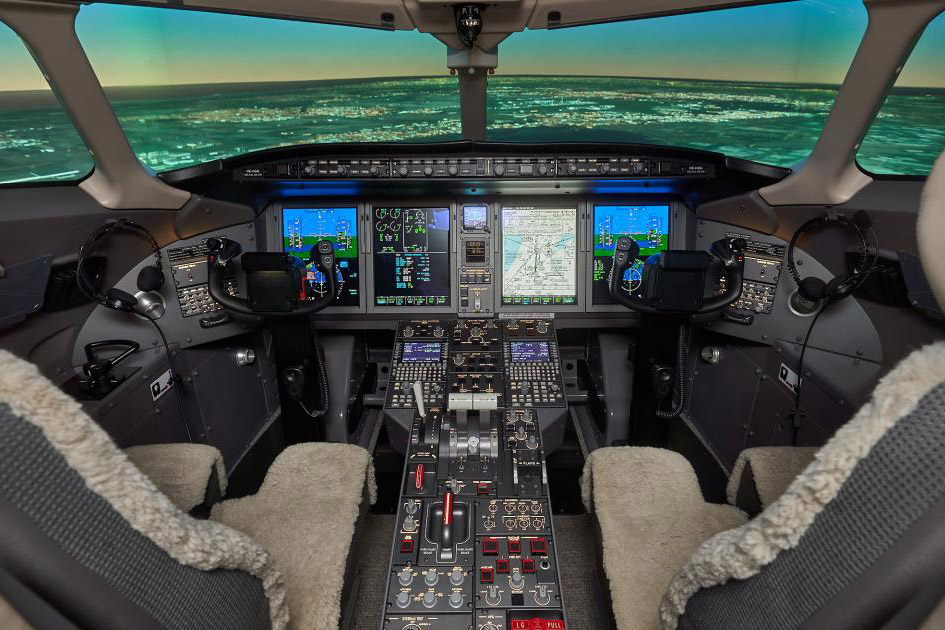 Первый симулятор Challenger 350, установлен в континентальной Европе