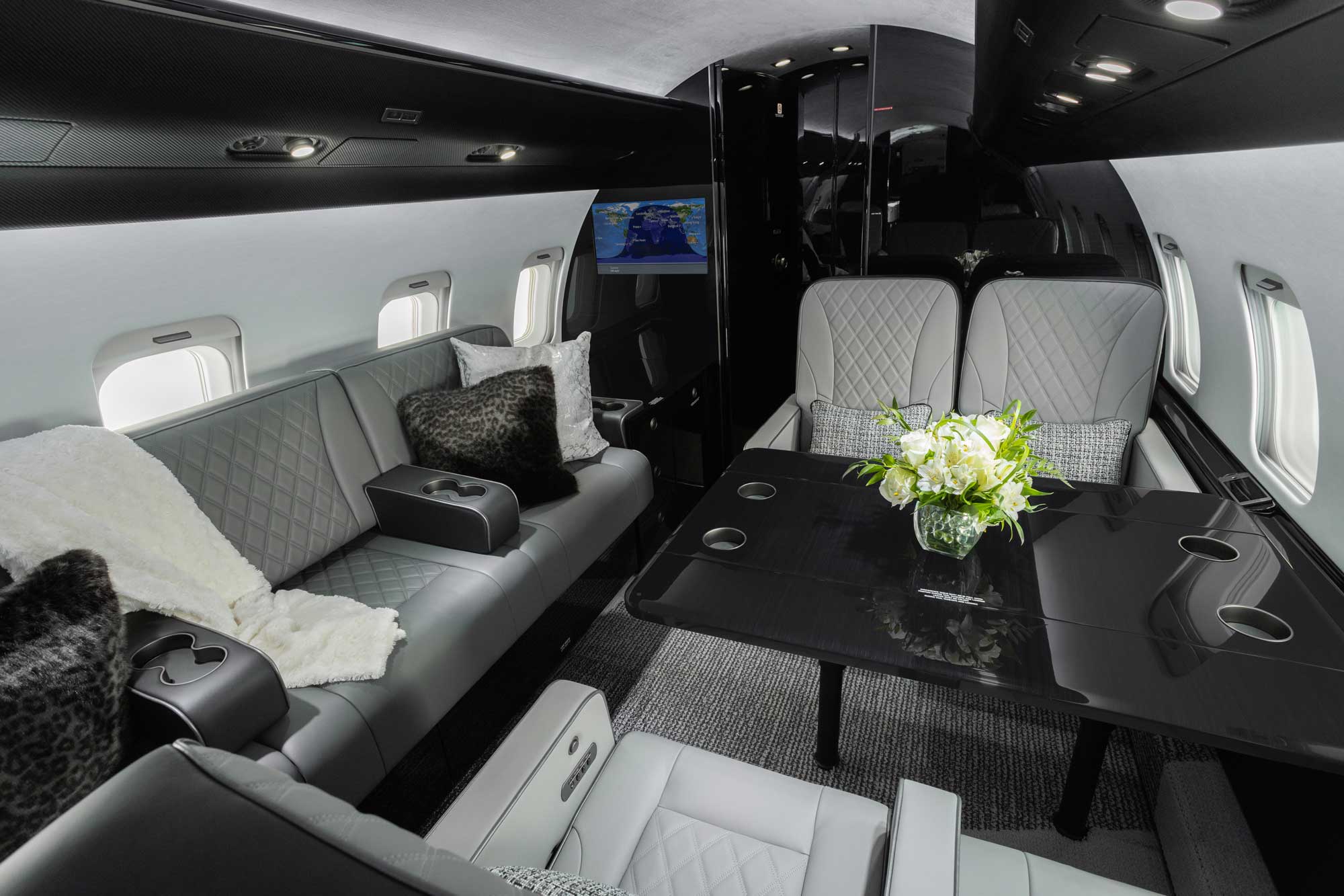 Duncan Aviation: мы реализовали эксклюзивные решения в «немолодом» Challenger 604