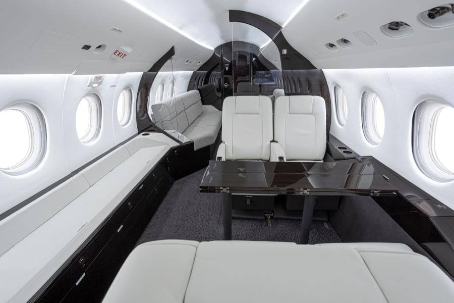 Duncan Aviation представил Falcon 900EX, которому «не хватало характера»